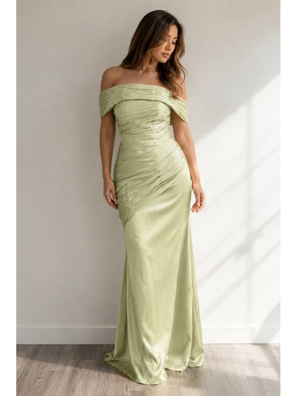 Zapaka Womens Sage Green Off Shoulder Ruched Maxi Dress Formal Gown Size 2 NEW
